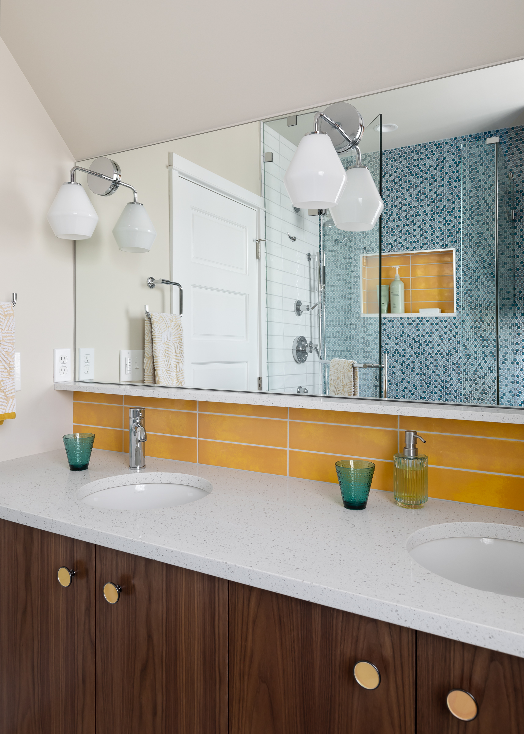 A Tiny Bathroom Fit For Two | Seriously Happy Homes
